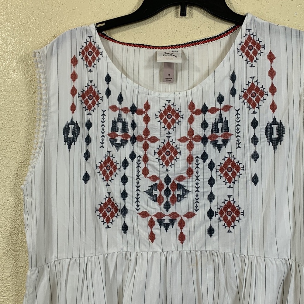 Knox Rose Top Blouse White Brown Embroidered M Light Weight Sleeveless Tiered - Picture 3 of 14